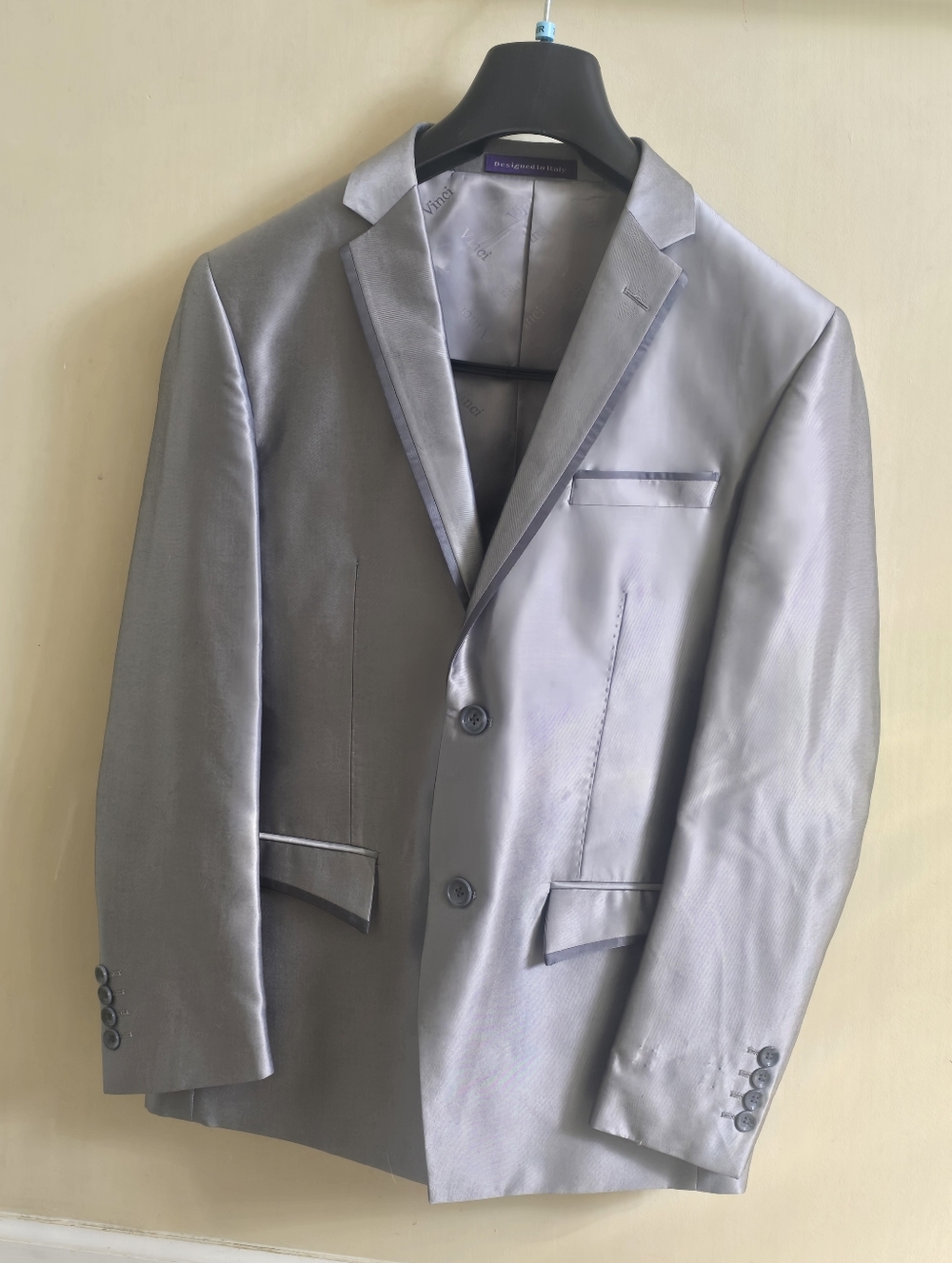 KIDS TWO BOTTON SILVER BLASER AND PANTS